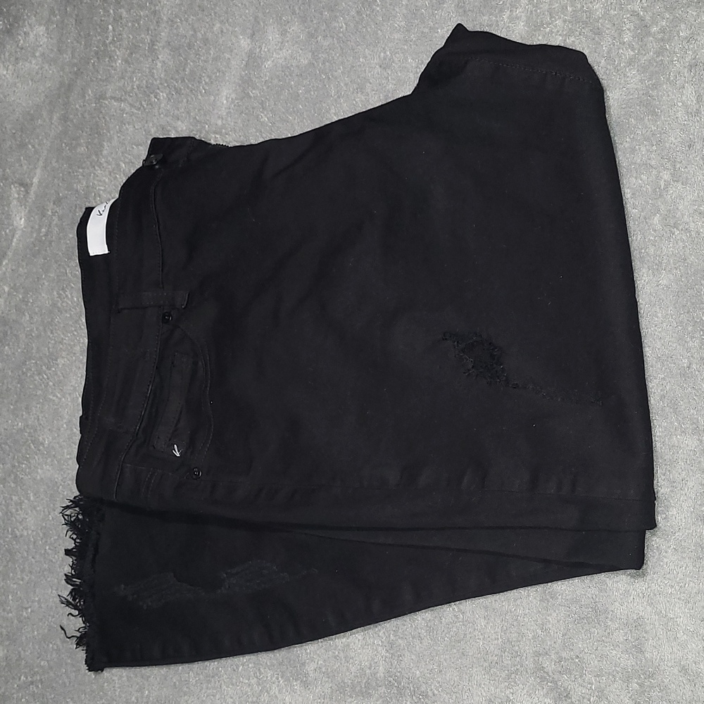 Jean Capri - Picture 2 of 9